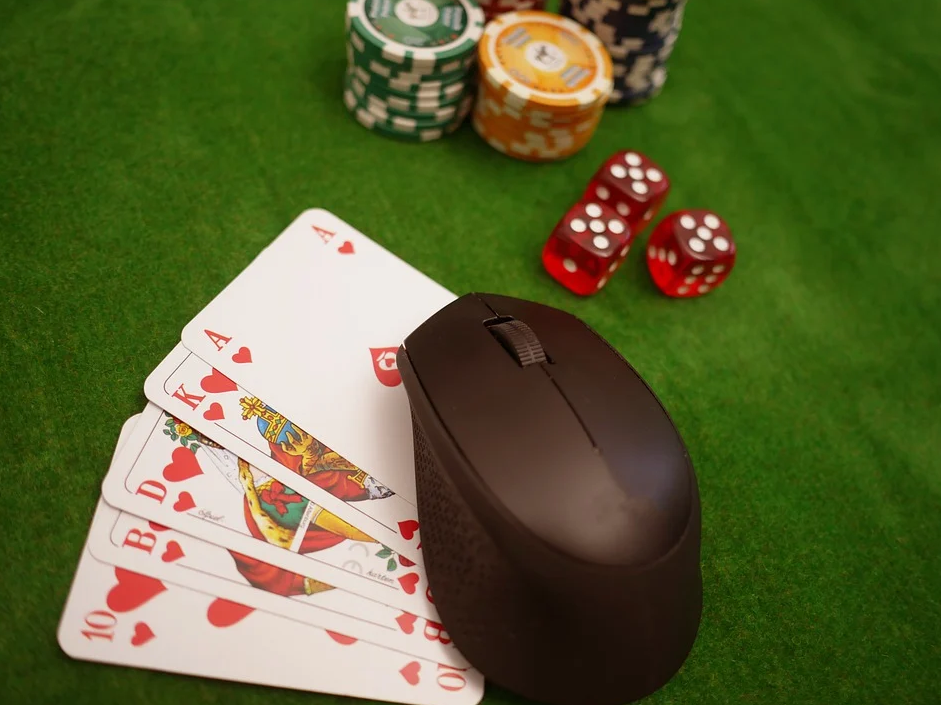 mouse with cards